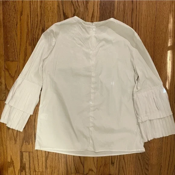 Women’s J.McLaughlin white 3/4 sleeve blouse with detailed sleeves, size XS - Picture 5 of 6
